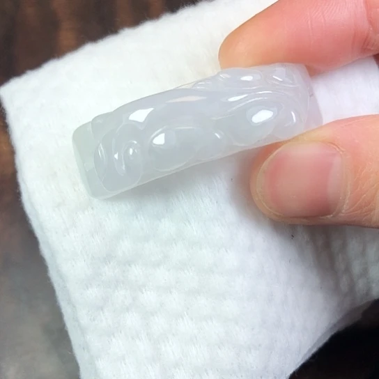 翡翠未镶嵌颈饰缅甸A货，每天下午1点半开播