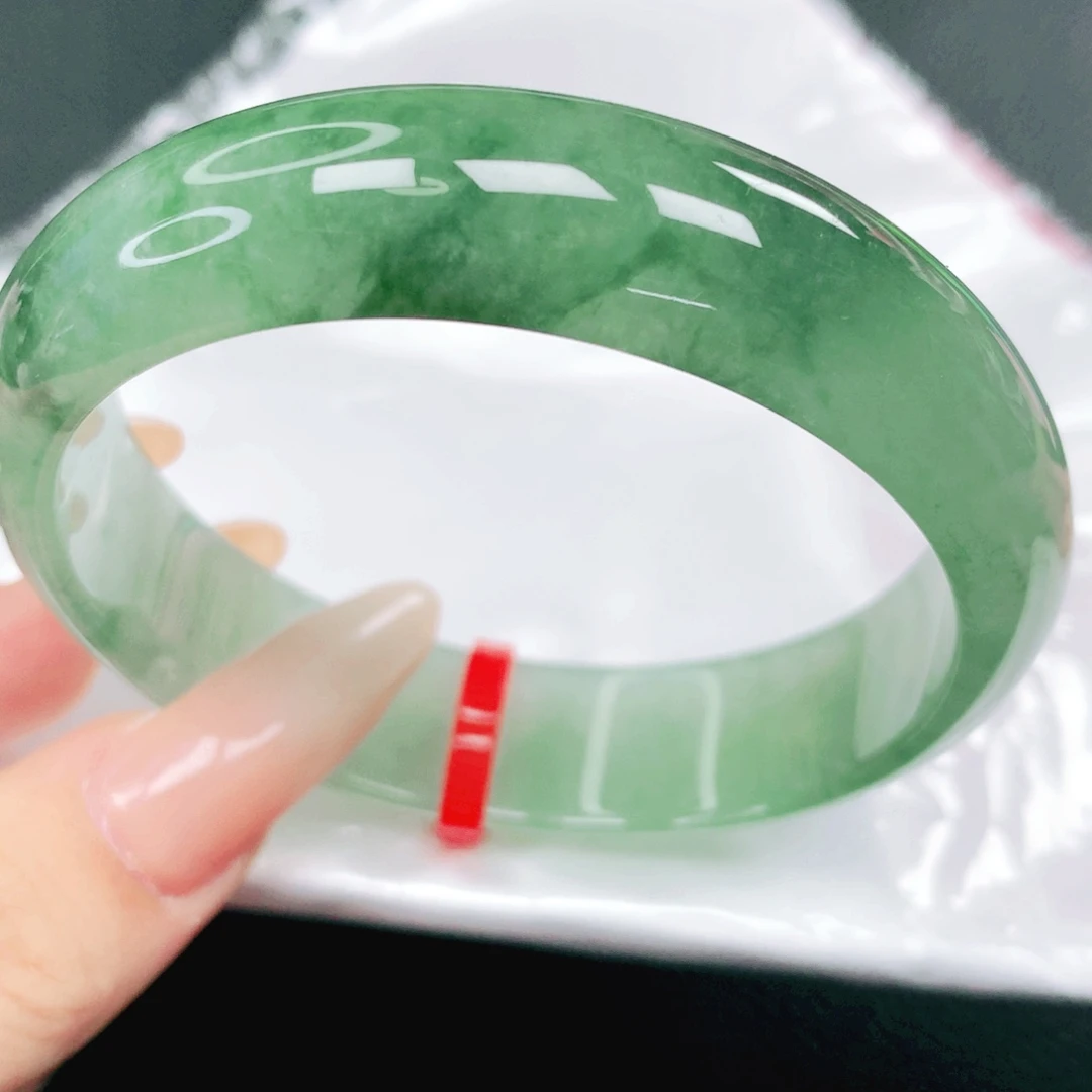 翡翠未镶嵌手镯57