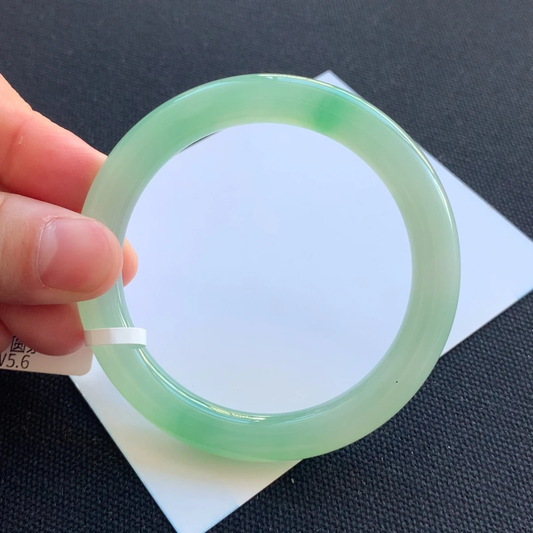 翡翠未镶嵌手镯21号54圆