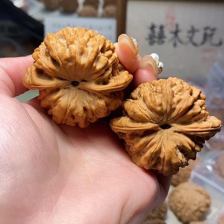 文玩核桃吊坠48官帽