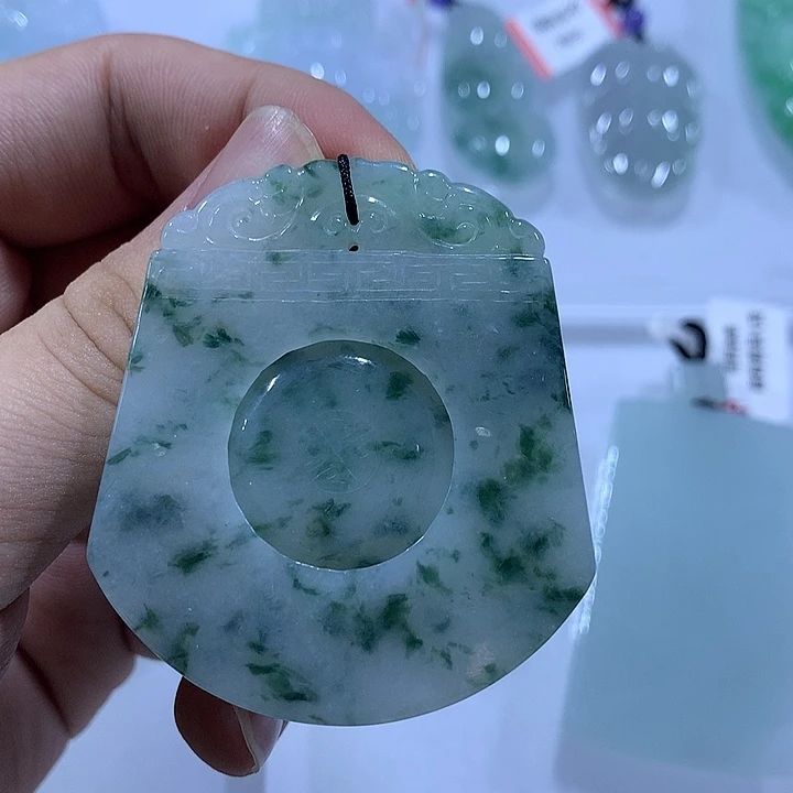 翡翠未镶嵌颈饰天然翡翠A货吊坠