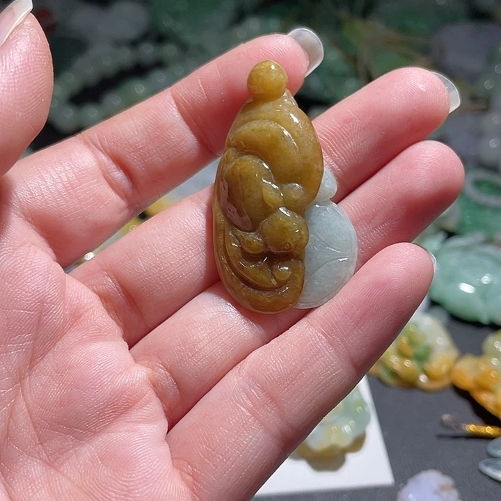 颈饰未镶嵌翡翠天