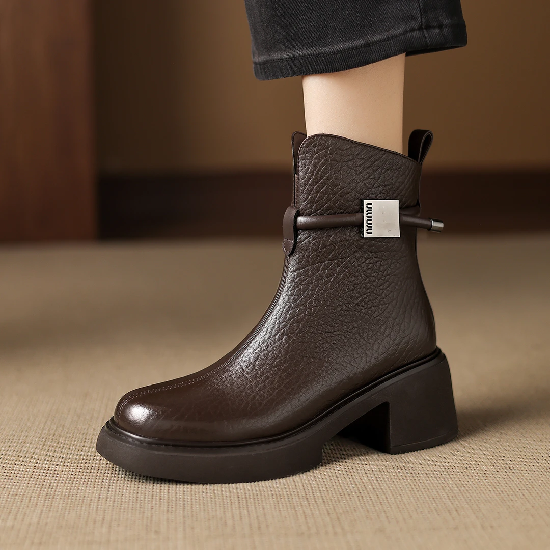 诗宝斐尔 粗跟6cm复古圆头厚底高跟短靴子女秋冬款真皮百搭马丁靴