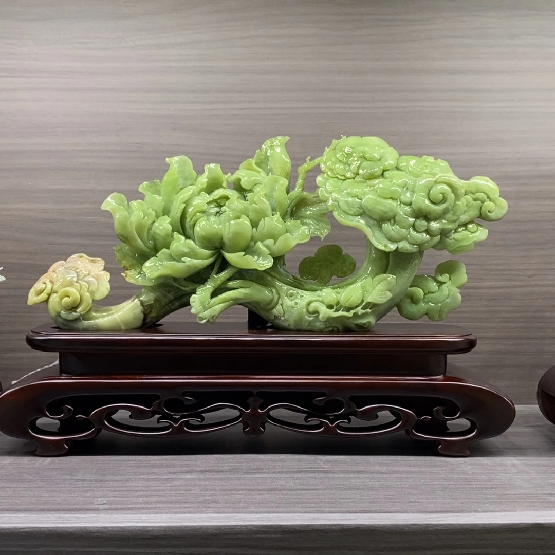 蛇纹石玉未镶嵌珠宝奇石