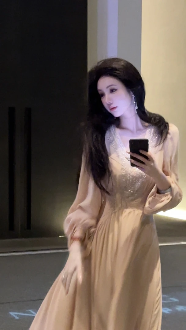 【雅乔定制】富士山下 钉珠蕾丝收腰长袖加绒连衣裙DYHH-25092045