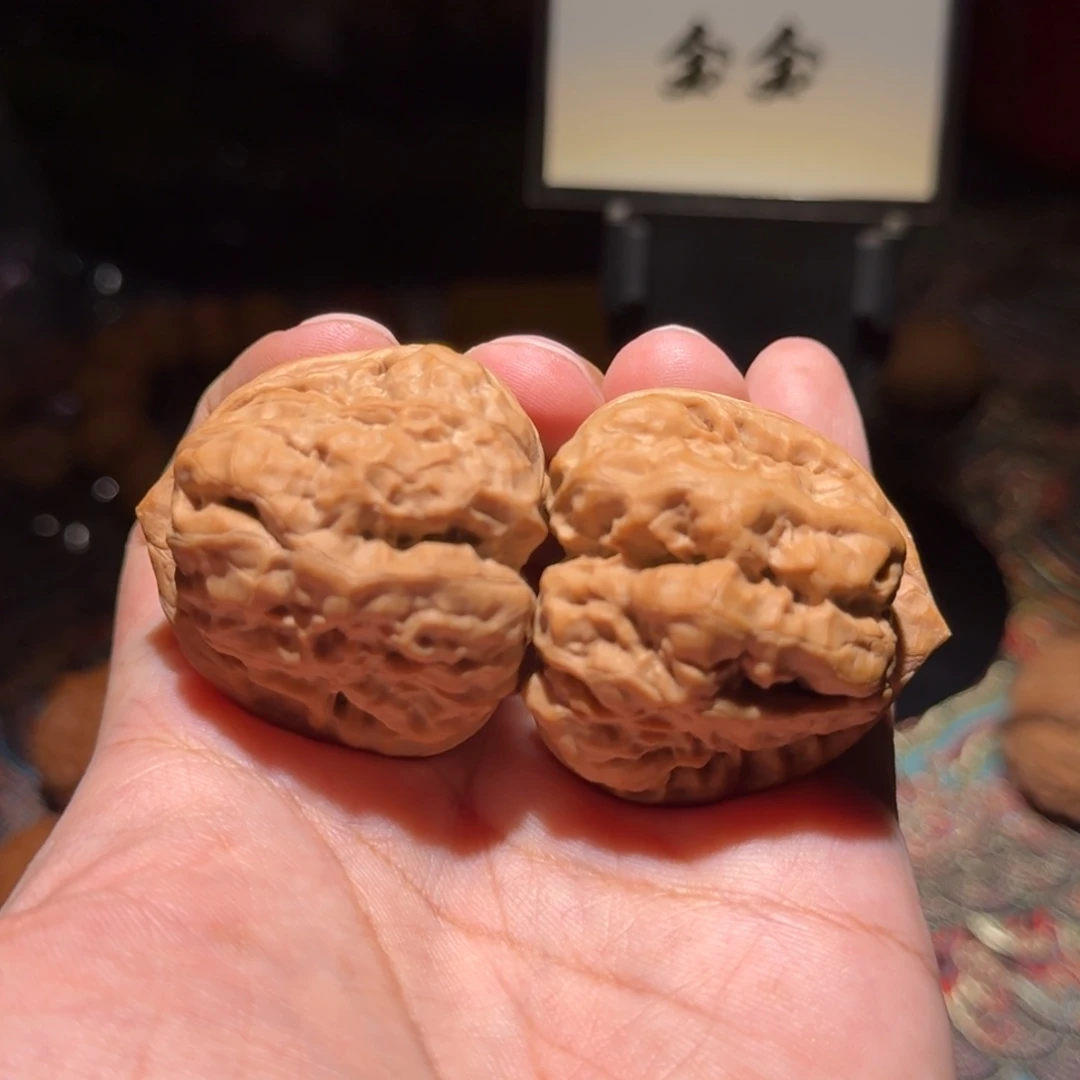 把件核桃843三角蛙，尺寸41 45 39.5