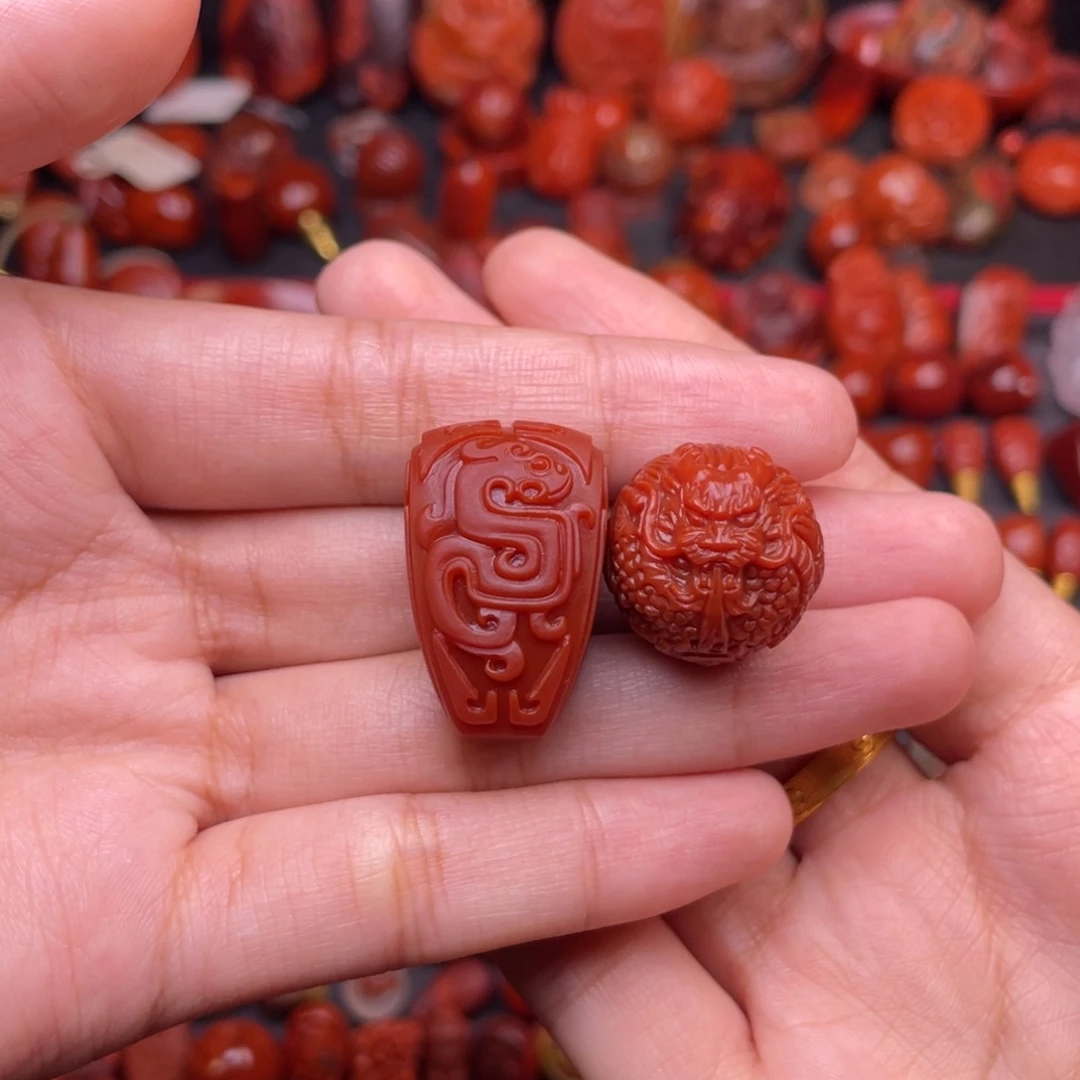 东***司南红玛瑙未镶嵌配饰3500/1080