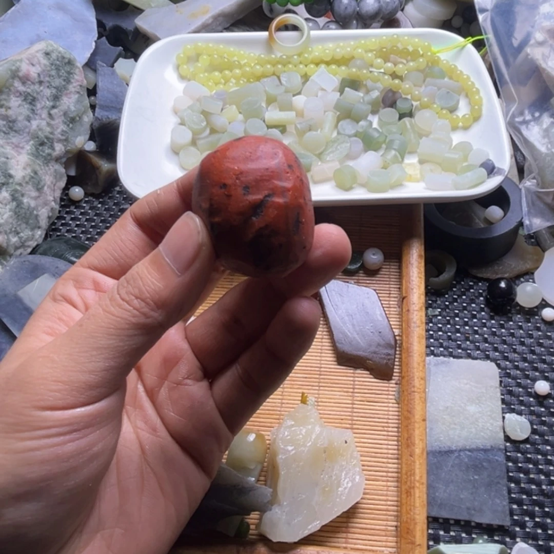 泥***流和田玉（糖玉）未镶嵌挂件