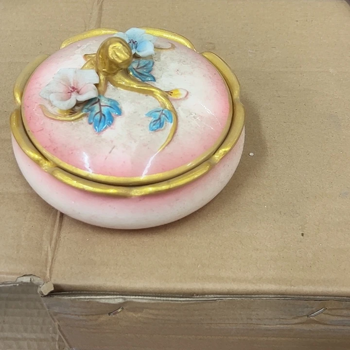 陶瓷瑕。。。。。。。。。。。。。。。。