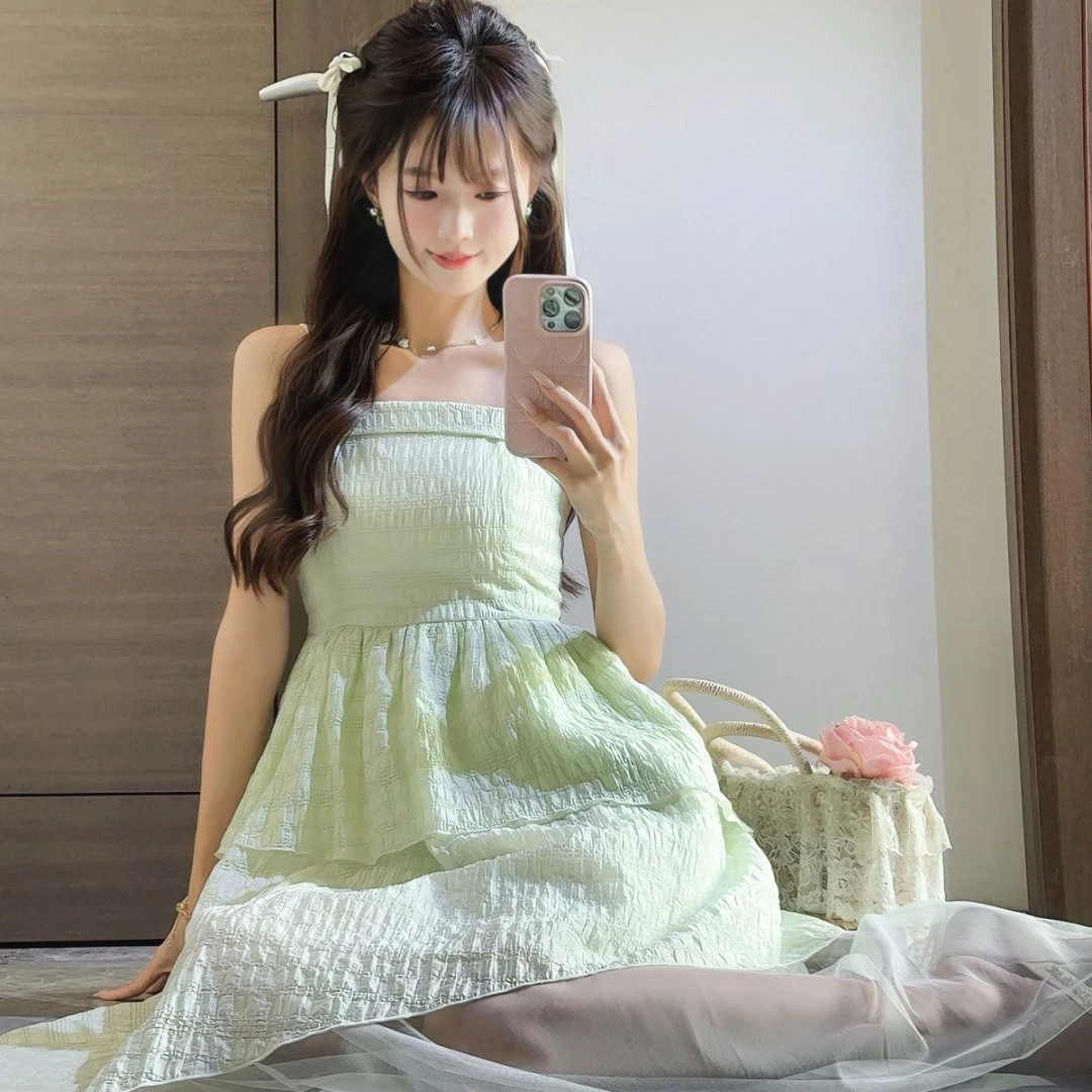 花崎鹿原创山茶序曲吊带连衣裙飘逸温柔少女风长裙绿色度假裙甜美