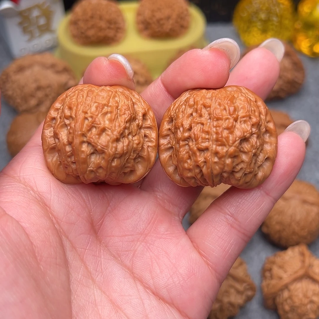 把件文玩核桃红皮毕业血麒麟37