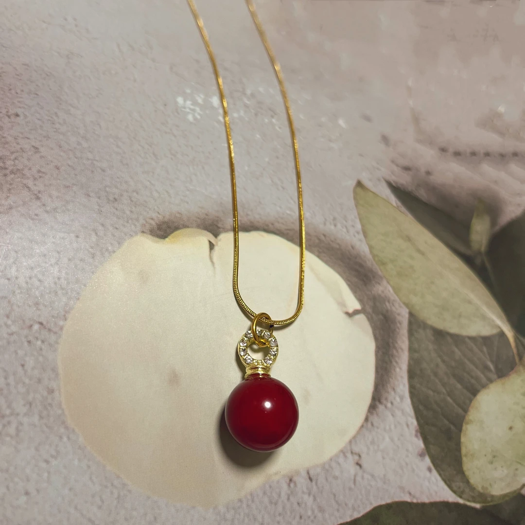 钛钢项链 2471钛钢轻奢安可拉红色贝珠项链（长45）