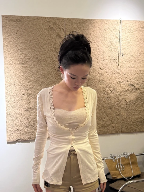 纯欲风休闲风T恤INS风小众半开领短款蕾丝打底衫收腰