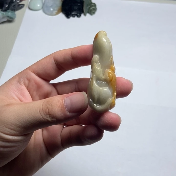 翡翠未镶嵌颈饰狐狸5