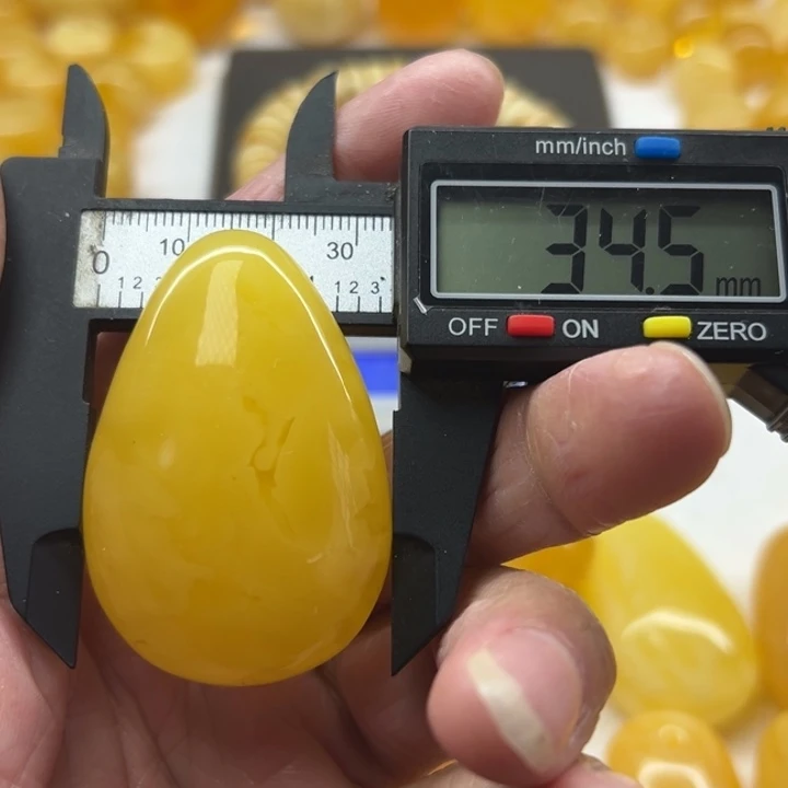 琥珀（矿物珀）未镶嵌裸石