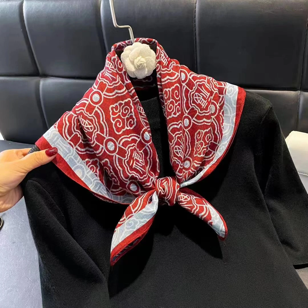 70X70CM丝毛【红福】双面双花方巾X42