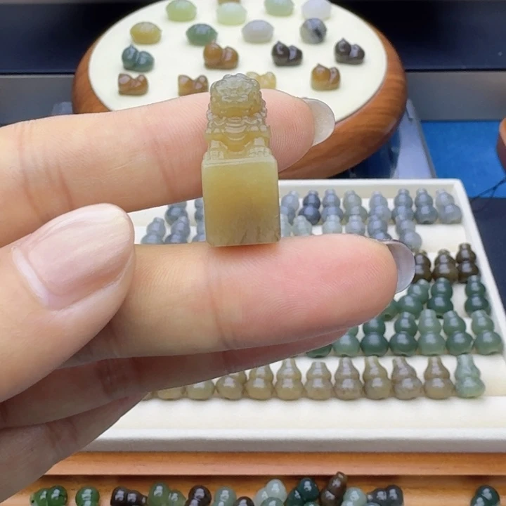 和田玉（糖玉）未镶嵌车挂