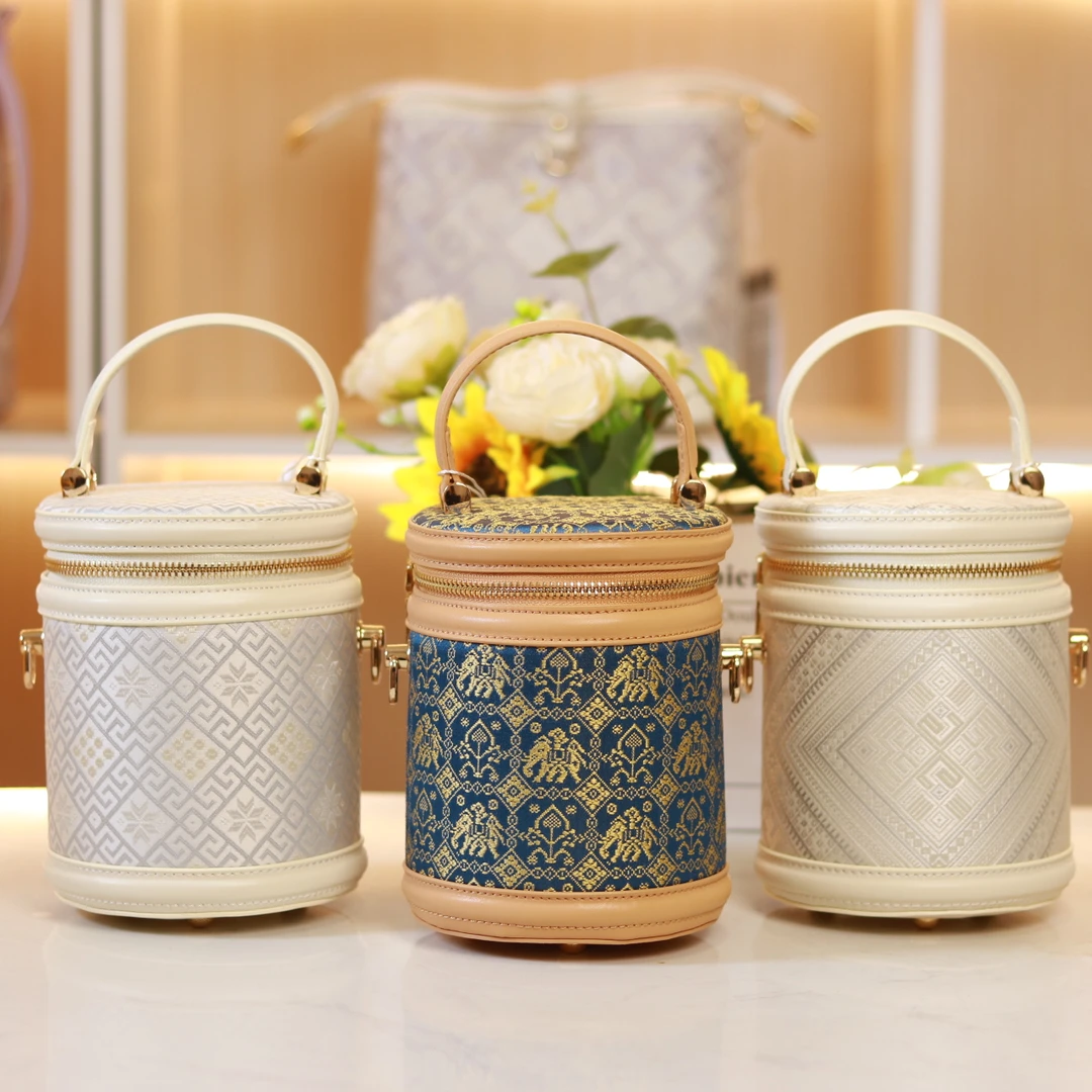 【工美】广西壮锦包桶女士上班族手提修挎包白色轻奢壮锦包包