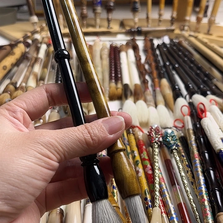 黑牛角杆。金丝楠黑狐2支出锋4.0左右