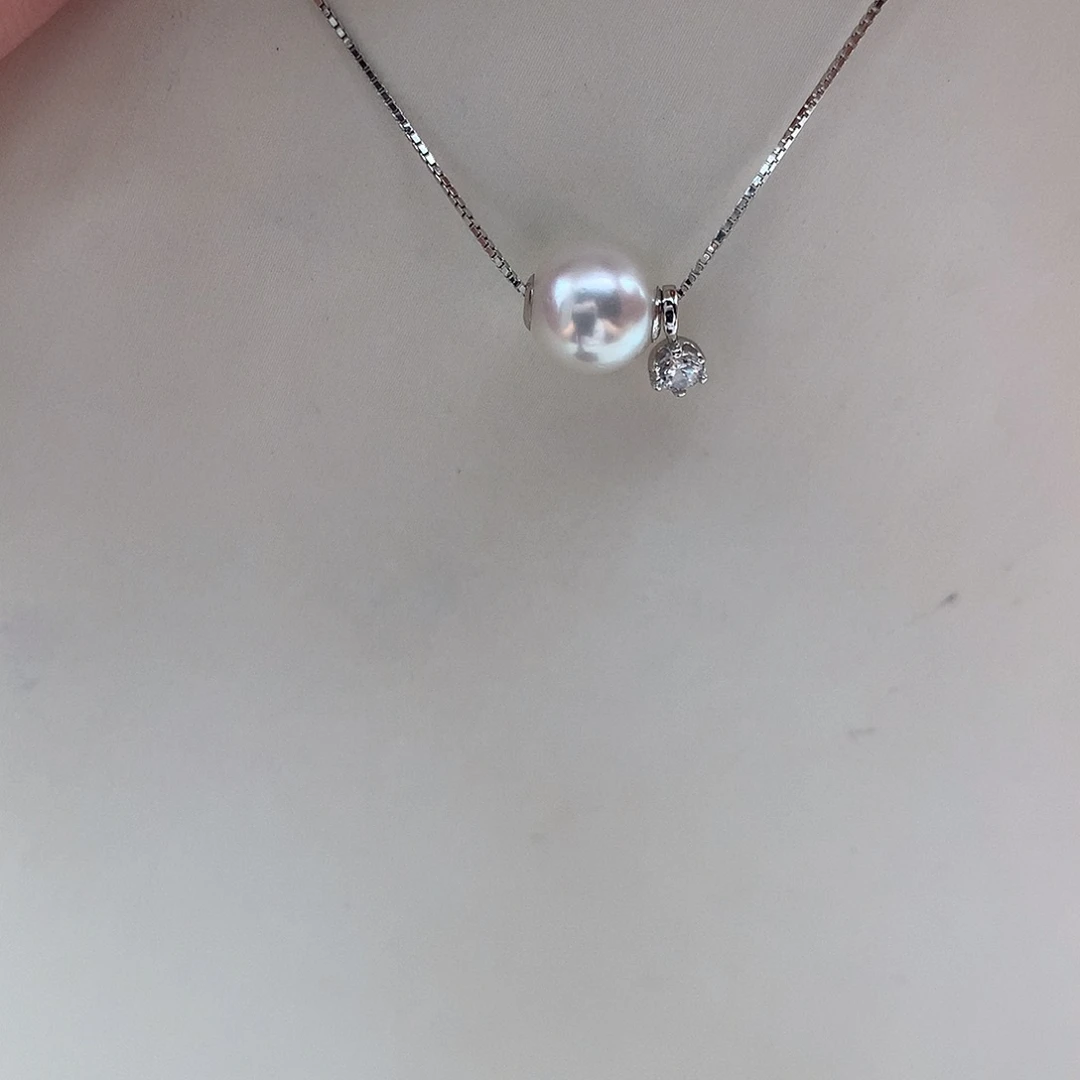 吊坠(赠链)18K金镶嵌海水珍珠8-8.5mm ak路路通