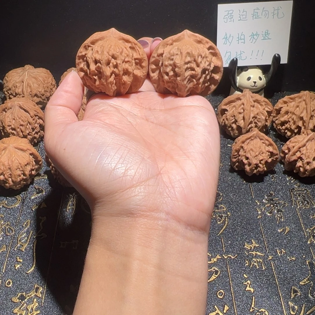 文玩核桃吊坠图图41手把件399