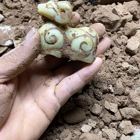 瓷片瓷器紫砂壶摆件