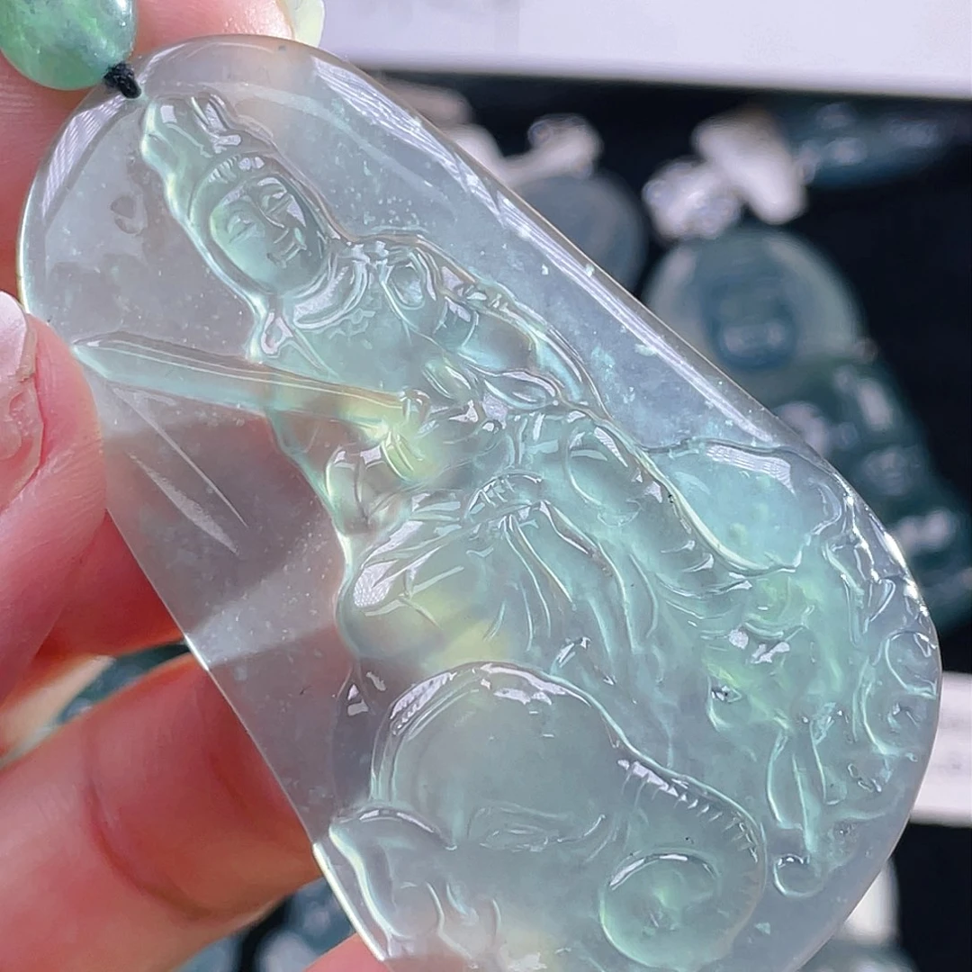 翡翠未镶嵌颈饰9，