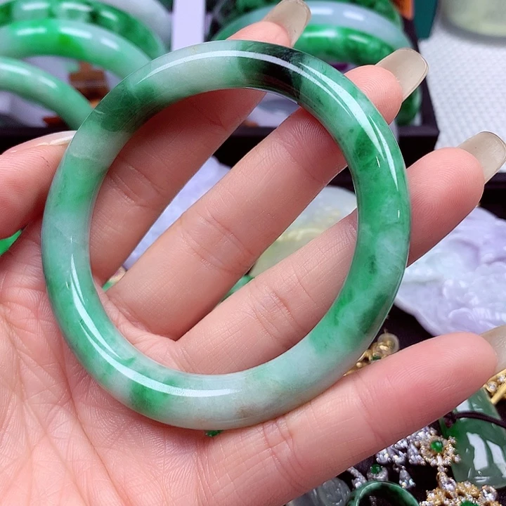 翡翠未镶嵌手镯翡翠