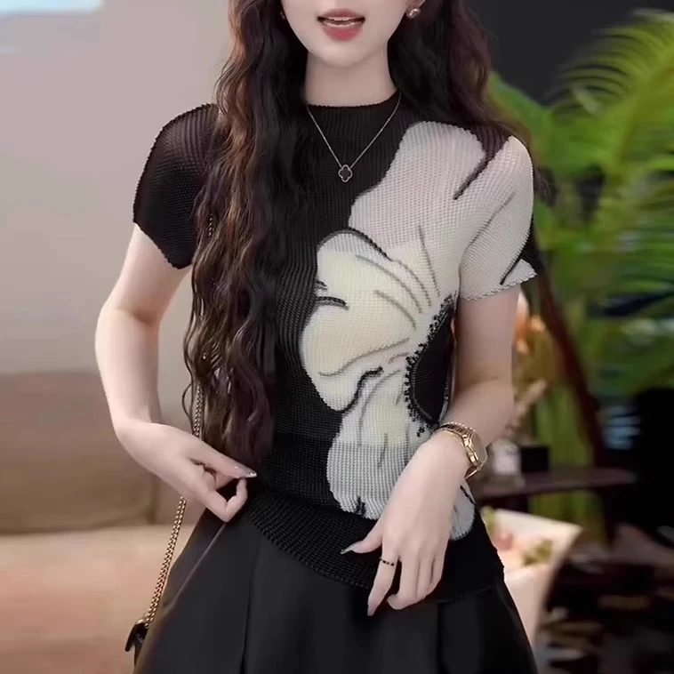 大码夏装新款气质减龄花朵薄款短袖针织衫胖MM高级感显瘦圆领上衣