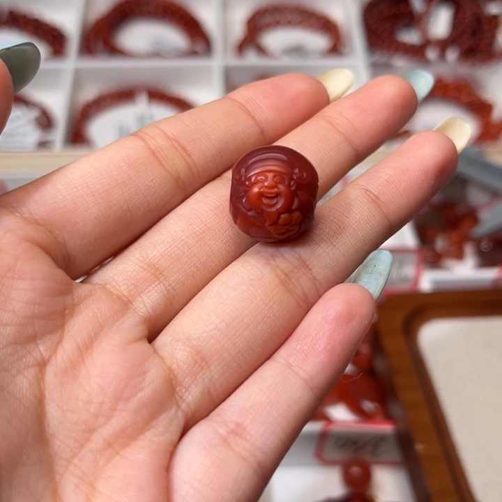 南红玛瑙未镶嵌精工雕刻财神爷满肉柿子红牛血红16X14mm