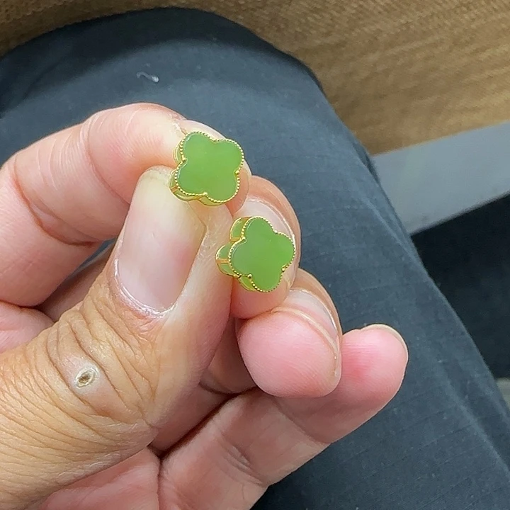 和田玉（碧玉）18K金镶嵌颈饰