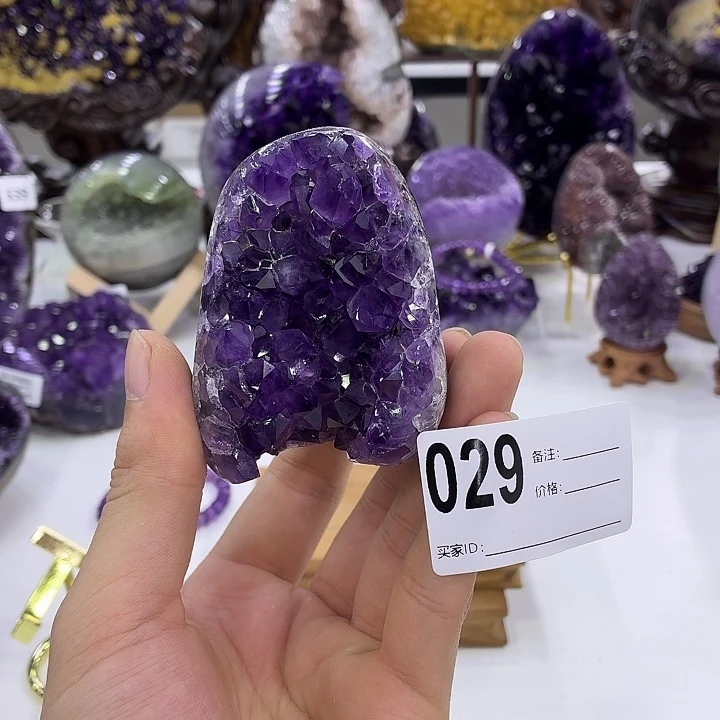 未镶嵌水晶大型摆件（非配饰）