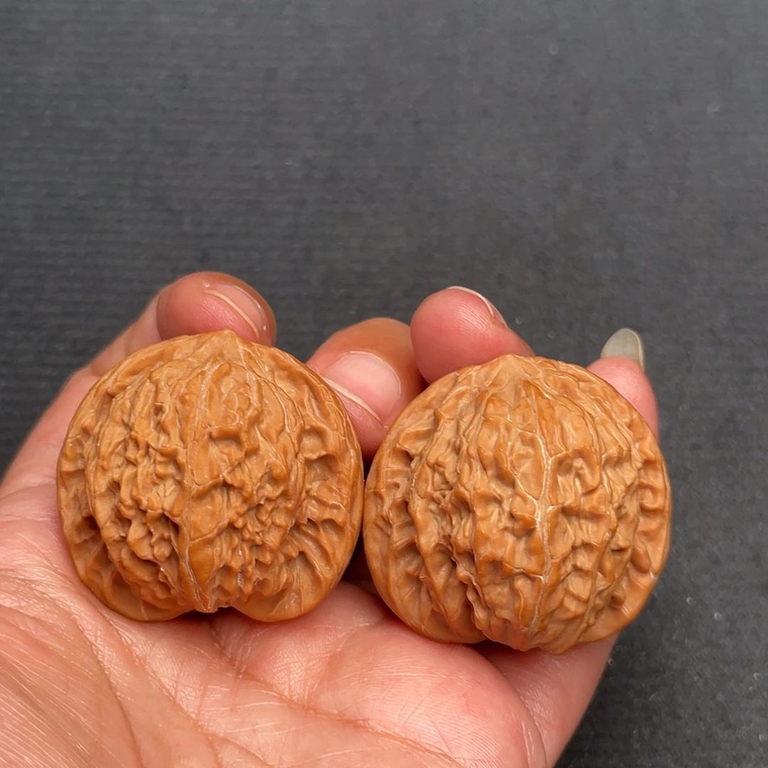 桃核把件36×35全品头茬平谷老树红皮磨盘XM3528