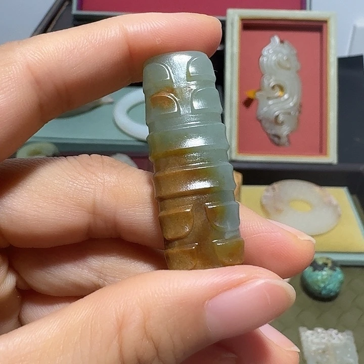 青***3和田玉未镶嵌颈饰