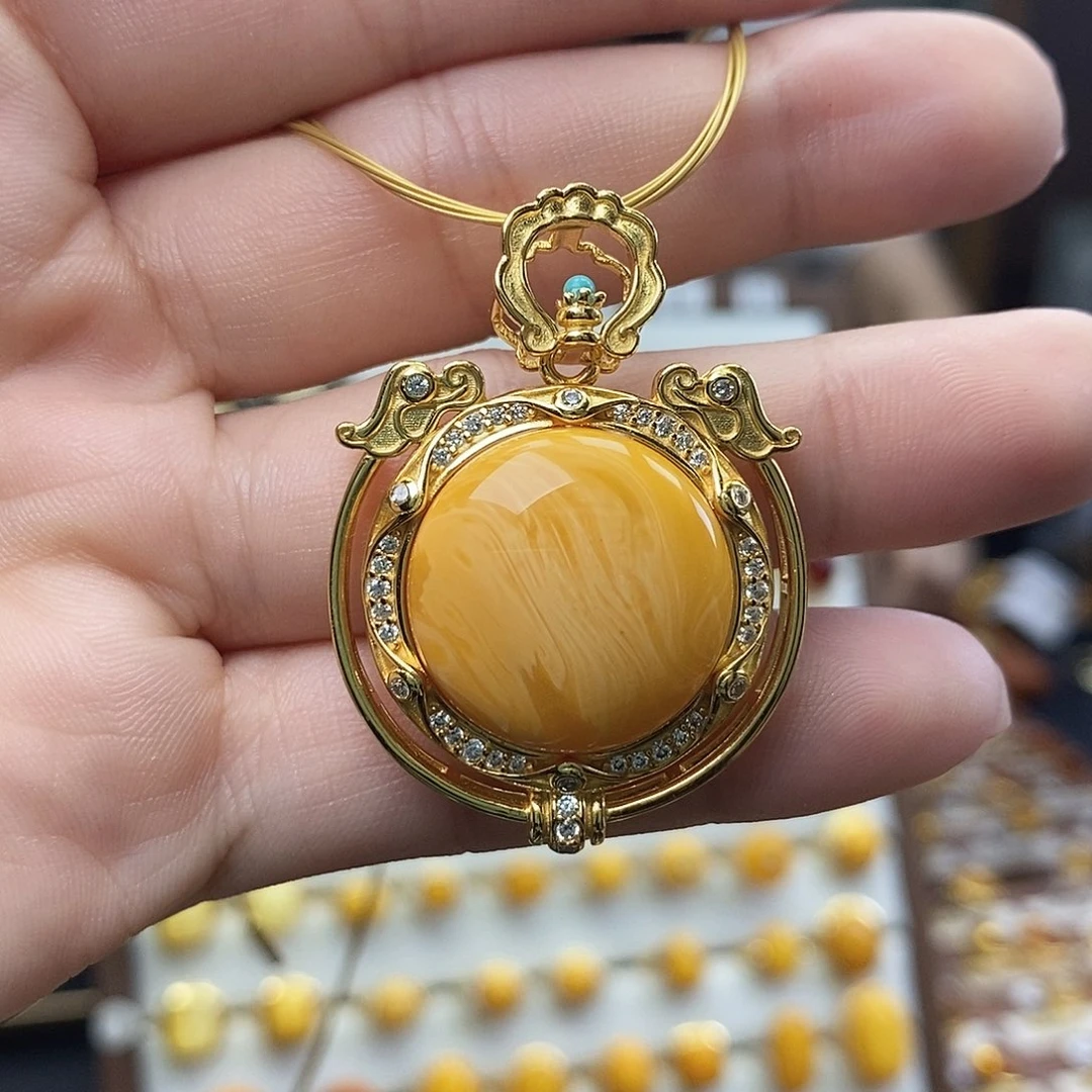 裸石琥珀未镶嵌成品