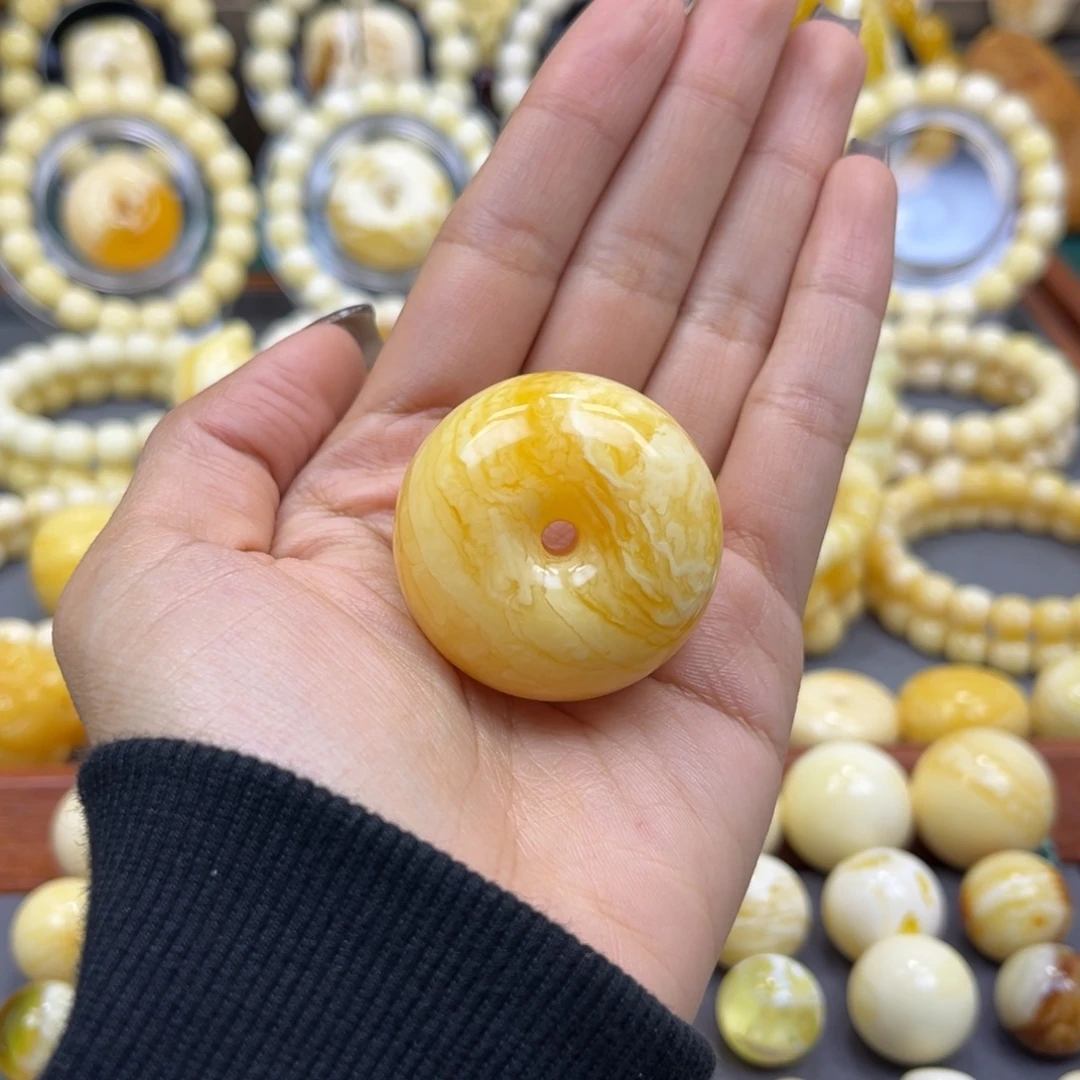 琥珀未镶嵌手串……