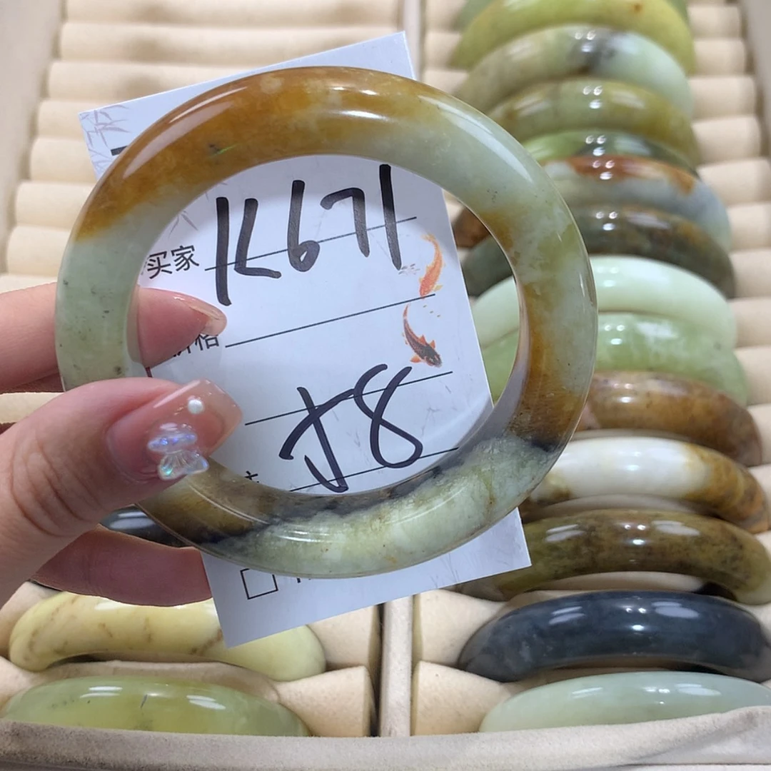 【闪购商品】未镶嵌蛇纹石玉手镯