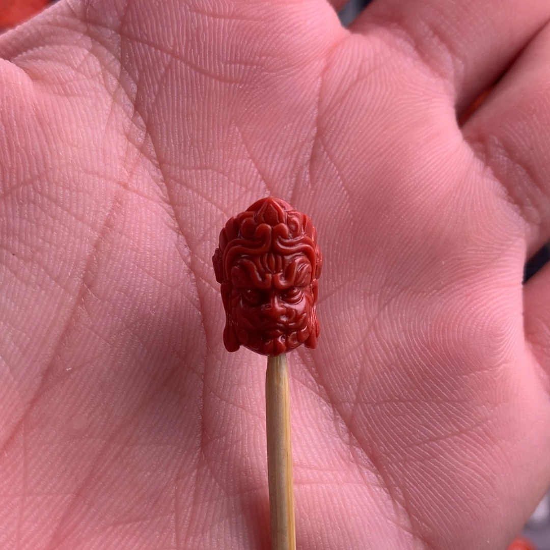 南红玛瑙精工雕刻背云黄财神11+未镶嵌
