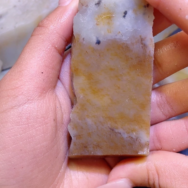 和田玉未镶嵌珠宝半成品