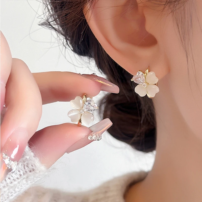 四叶草耳环独特设计网红耳环经典爱心精致耳饰