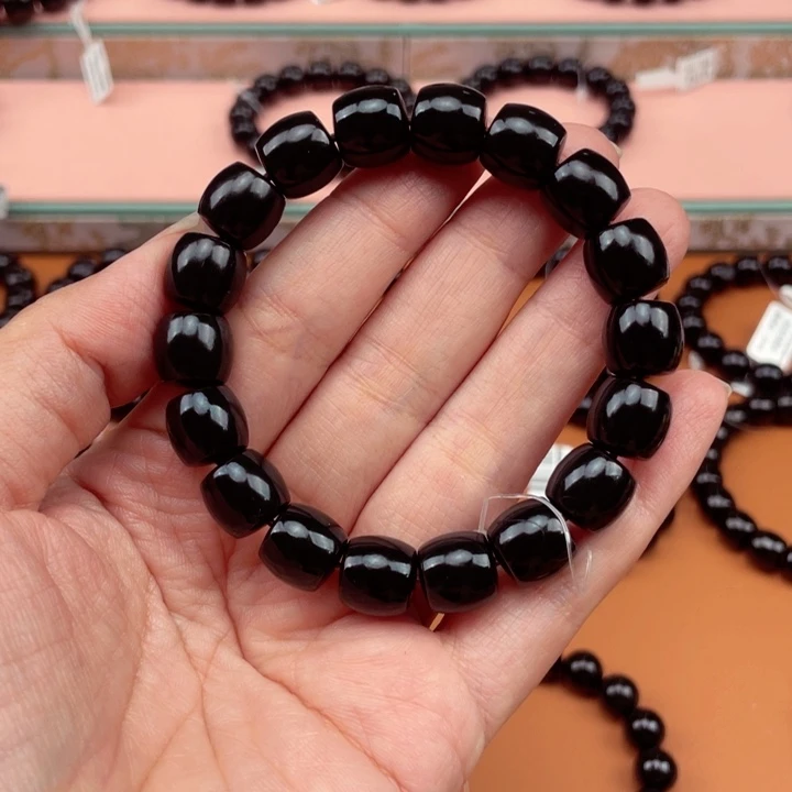 亚***迪和田玉未镶嵌颈饰