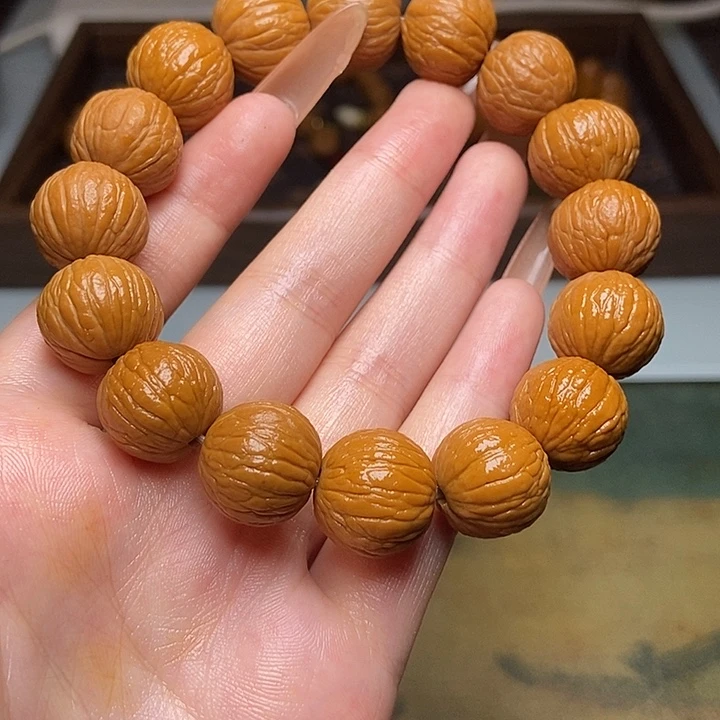 孟***哥橄榄核手串/手链hvvbbbvbgvvg