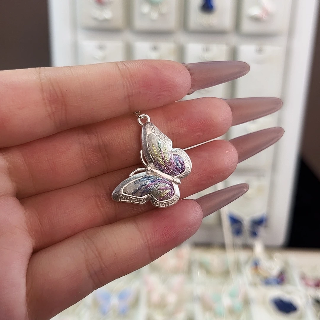 合金布艺蝴蝶吊坠