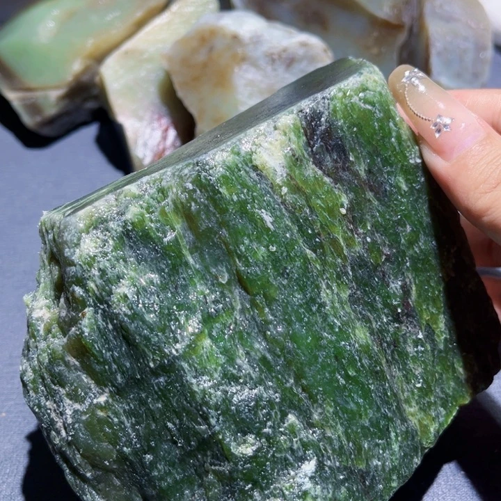 和田玉（糖玉）未镶嵌珠宝奇石