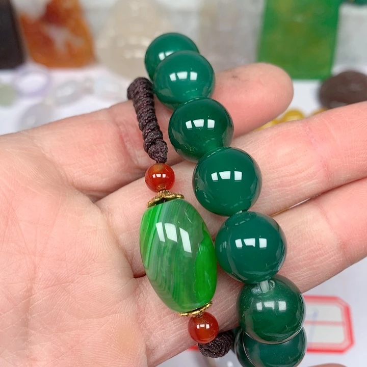 玛瑙/玉髓颈饰未镶嵌春****光