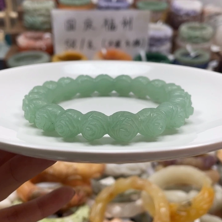 未镶嵌手镯石英质玉