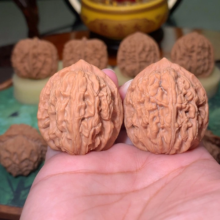 文玩核桃把件明眸虎头