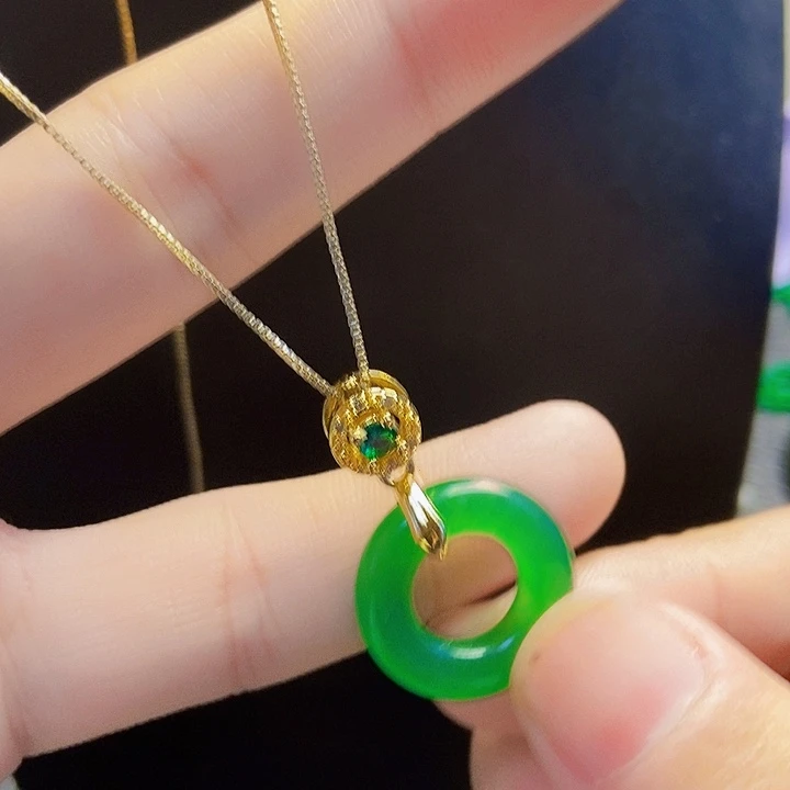 翡翠14K金镶嵌颈饰