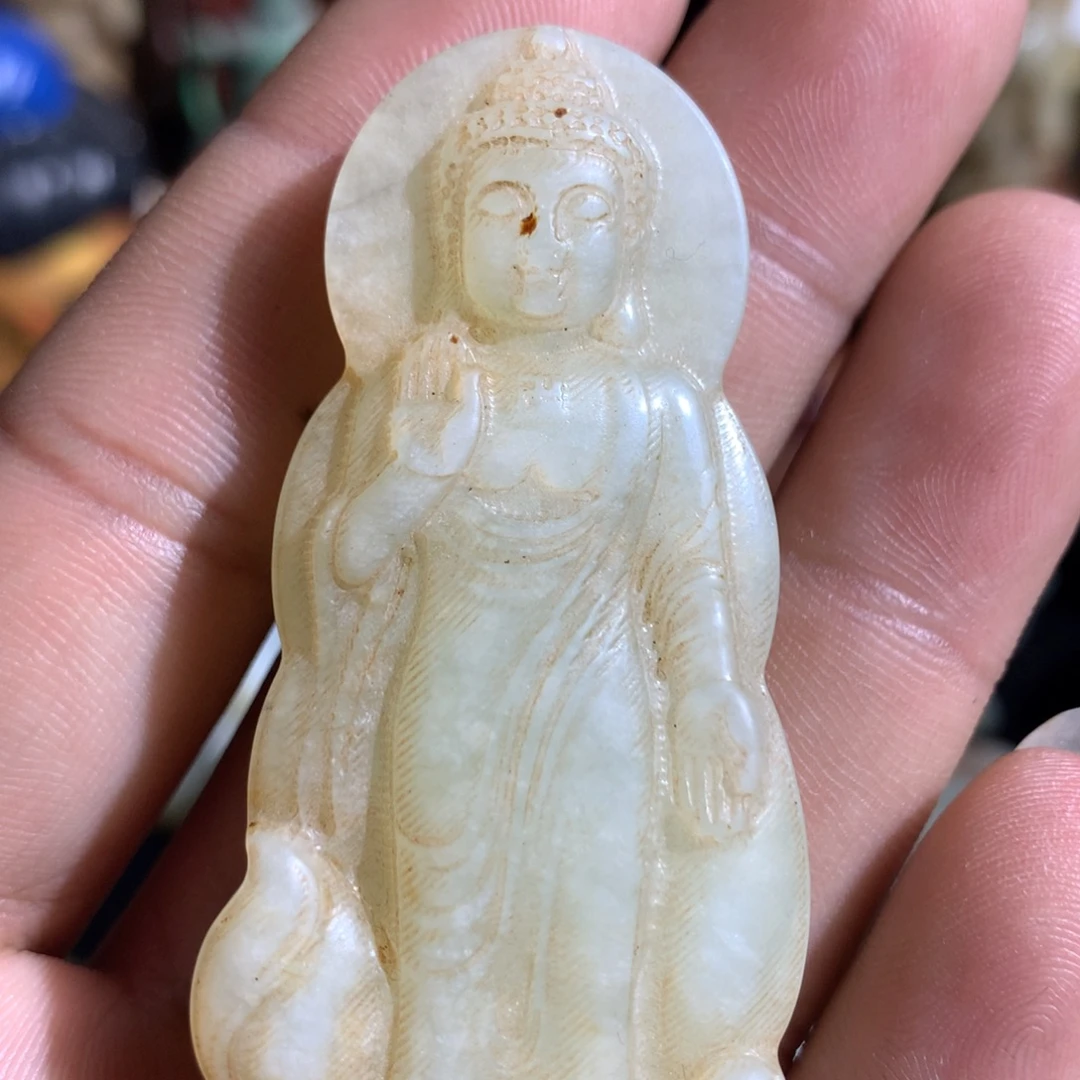 透闪石质玉未镶嵌颈饰