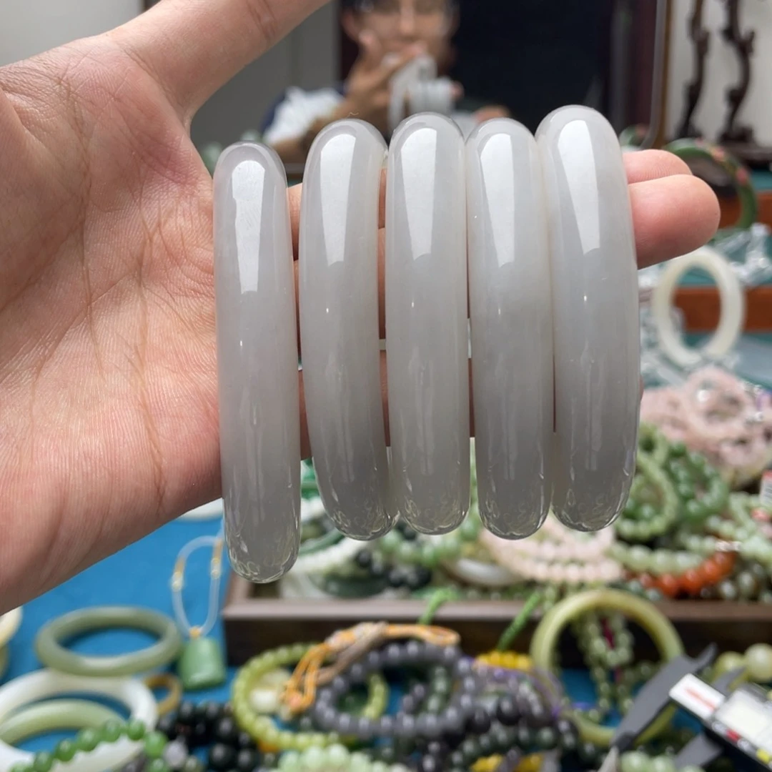 麦***菜手链未镶嵌和田玉